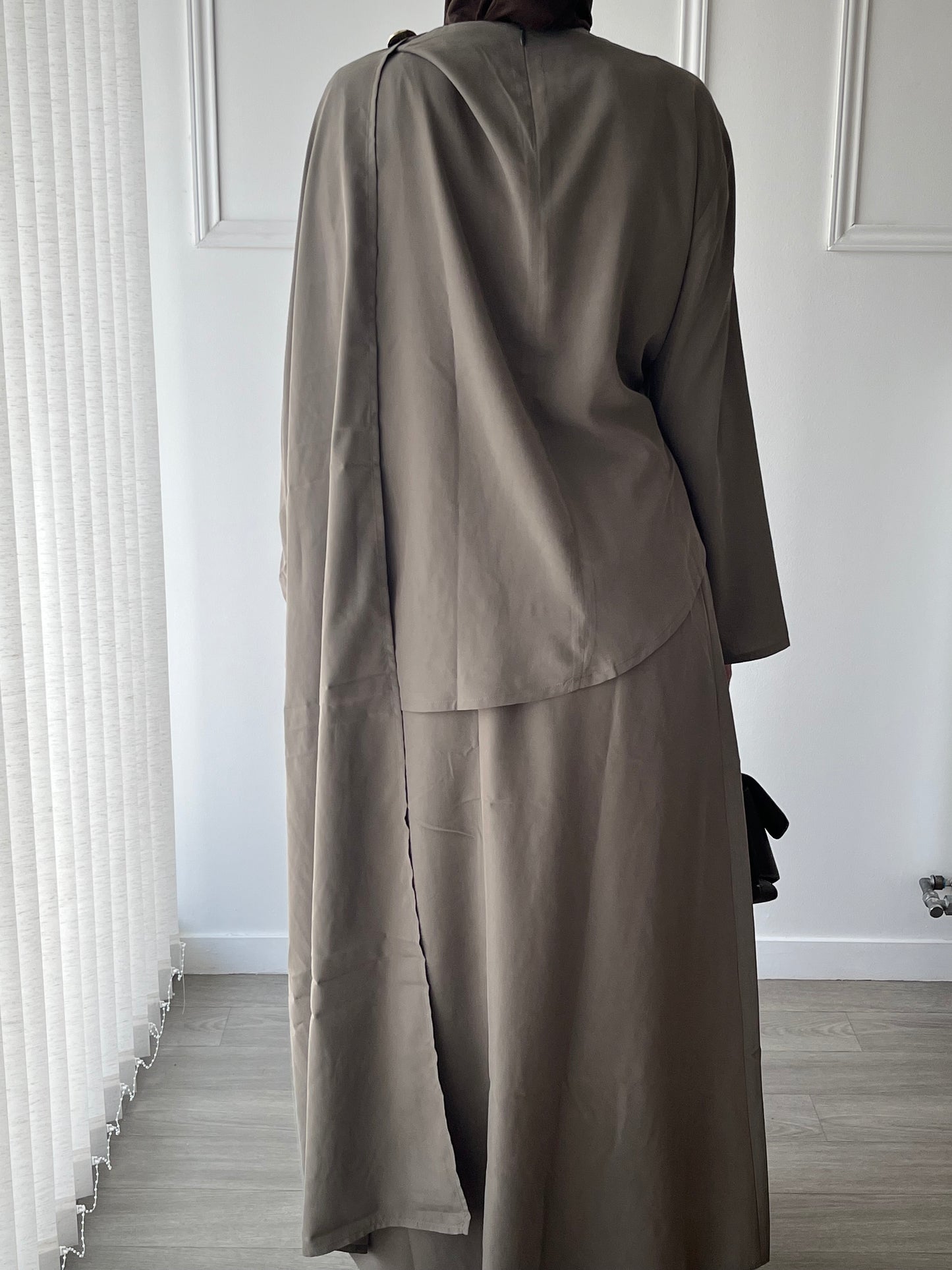 Top Asymétrique à Cape Beige - Kaki